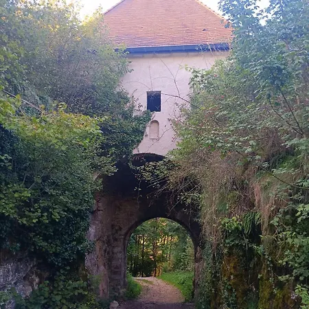 L'ains'tant Present Holiday home Sirod